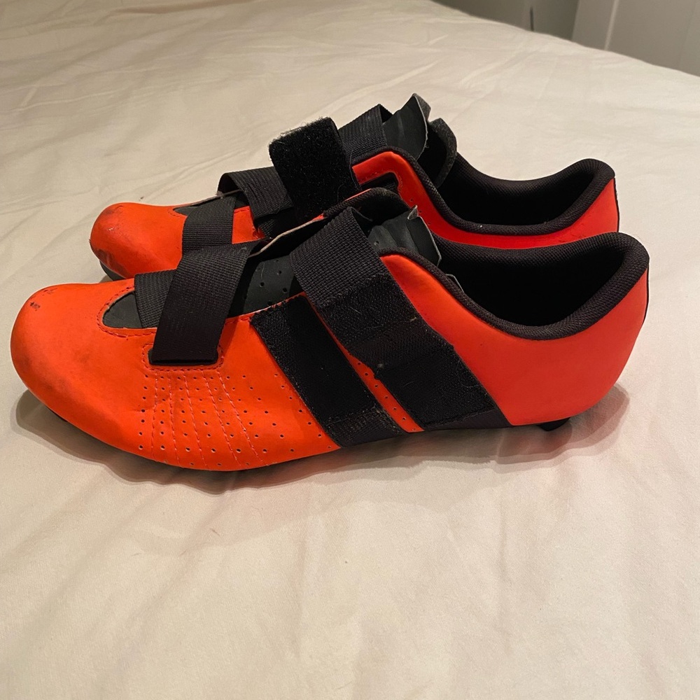 Fizik Red Cycling Shoes with Black Straps